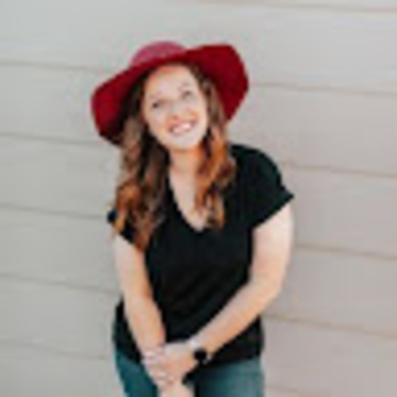 Meet your Posher, Shellie - Picture 1 of 1